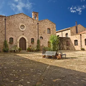  Alloggio per agriturismo Relais Abbazia Santa Anastasia Resort&winery